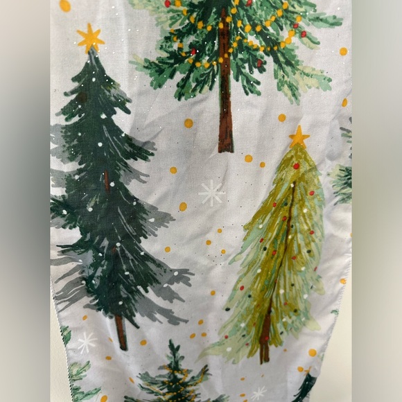Adorable Christmas tree 🎄 scarf - Picture 4 of 11